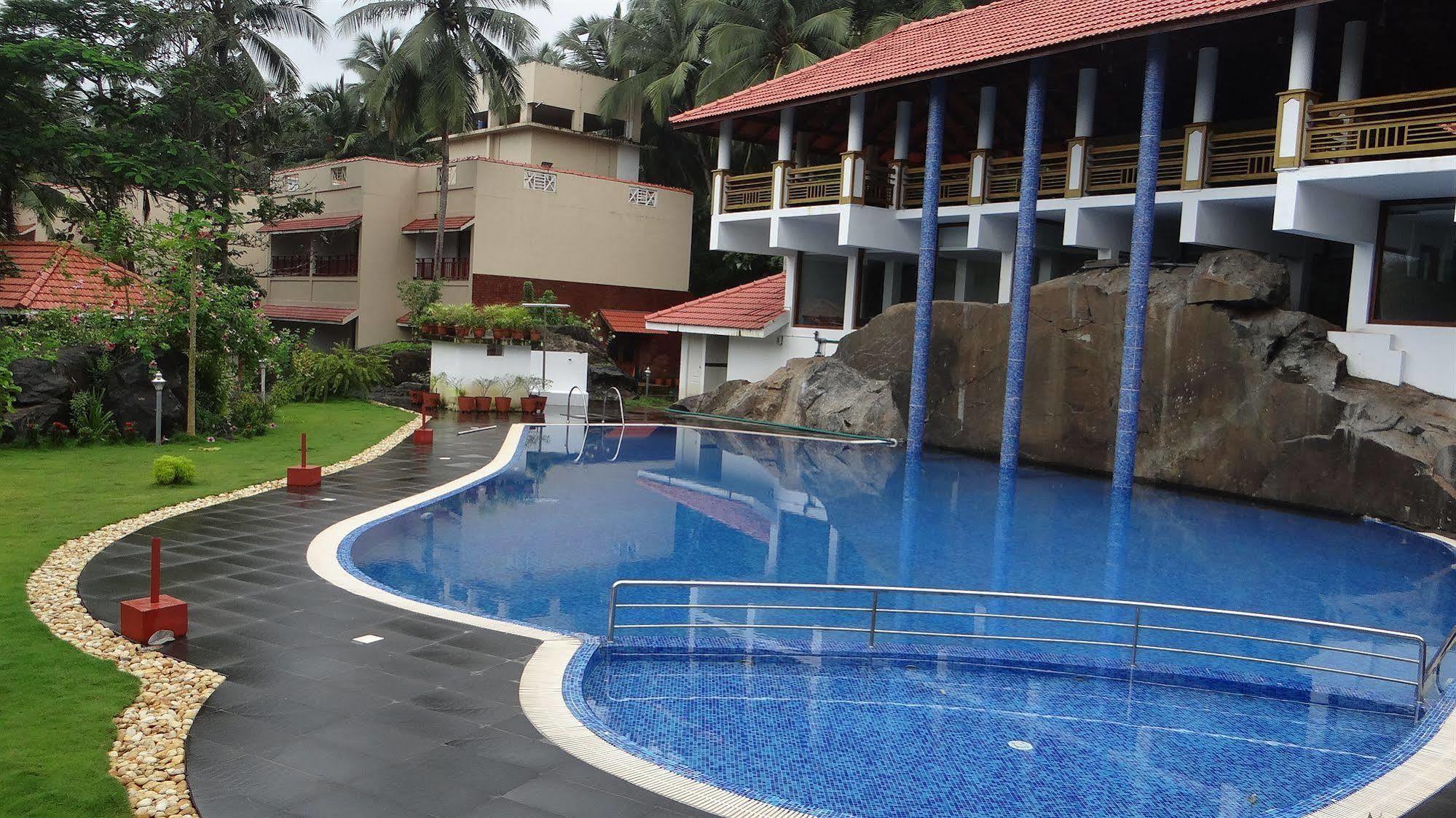 Vascodagama Beach Resort Kappad Extérieur photo